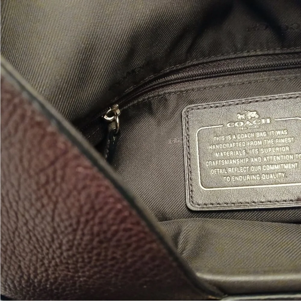 Coach Edie Dark Brown Leather Shoulder Bag with turn lock closure - Picture 2 of 7